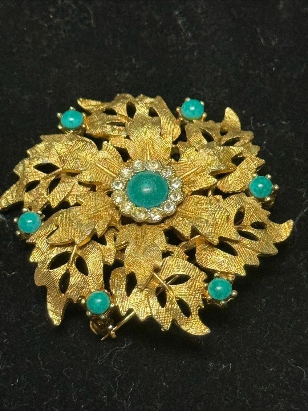 Floral Brooch in Gold & Green Like New